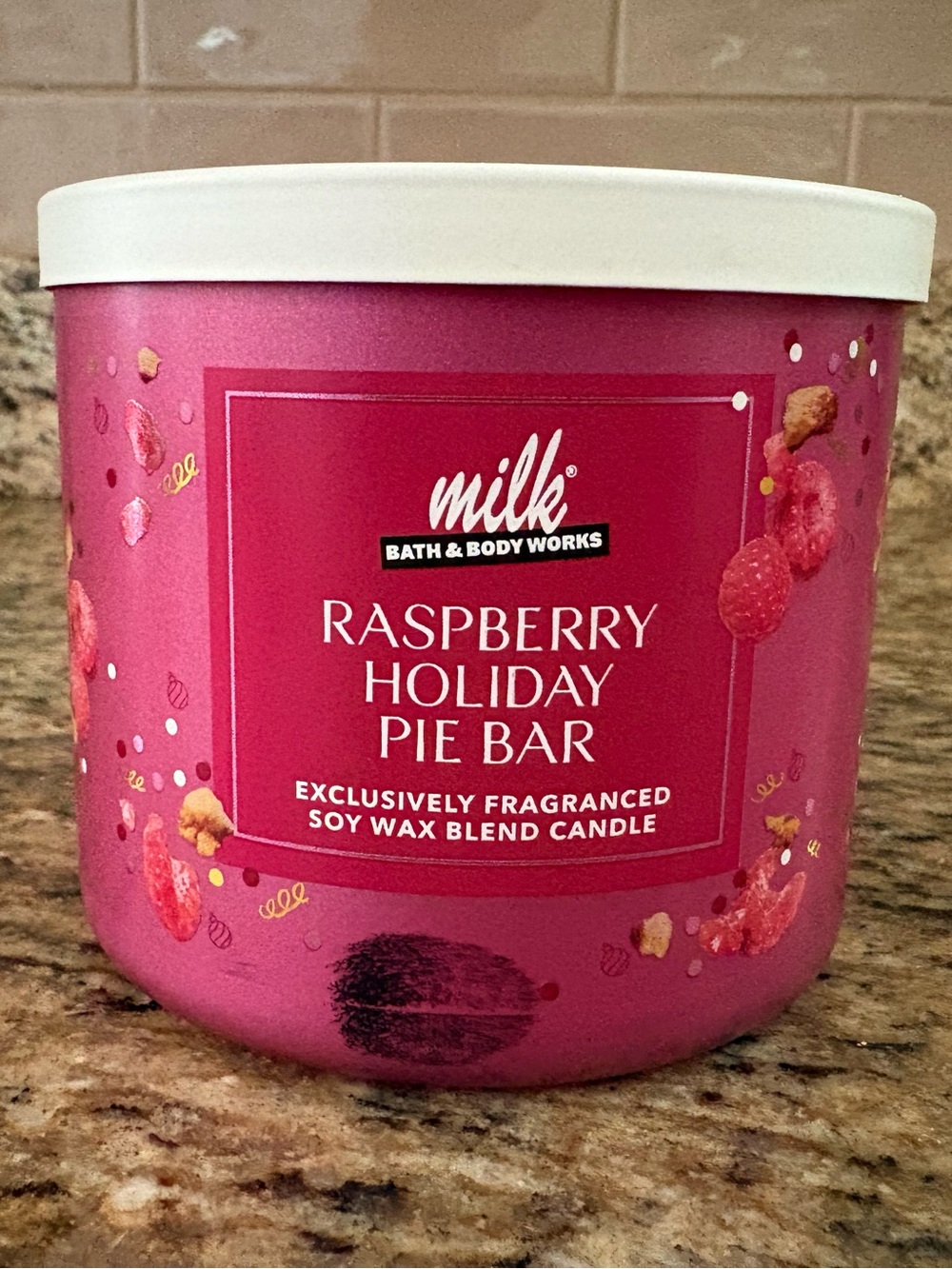 B&BW Raspberry Holiday Pie Bar 3-wick Candle